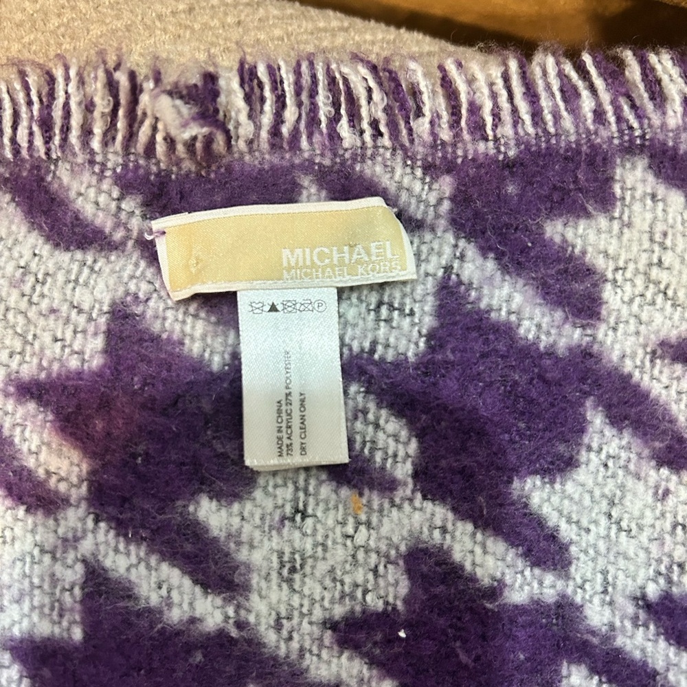 Michael Kors Women's Sweater in Purple and Cream